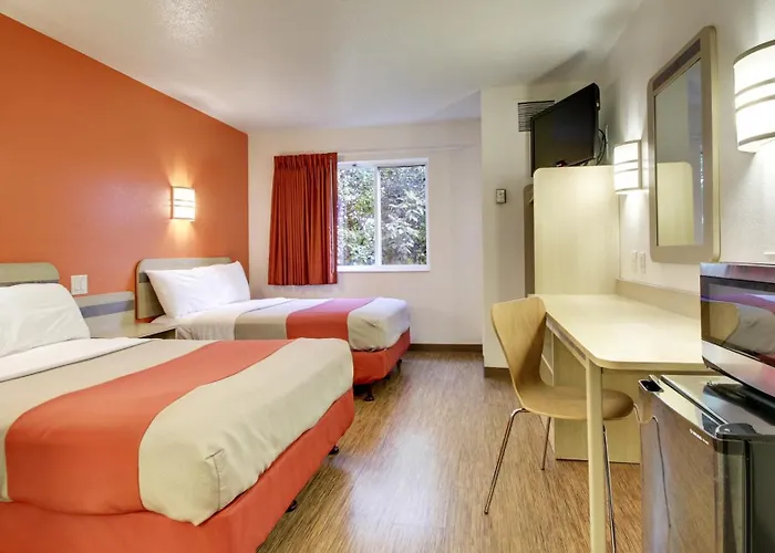 Hotel 6-springfield, Il I-55 I-72 Springfield